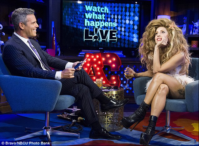i like girls when the applause singer appeared on the september episode